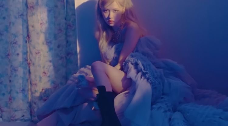 BPINKLATINO's tweet photo. Comienza a usar el tag y ht para  celebrar el aniversario debut en solitario de Rosé! 

SOLOIST ROSÉ ANNIVERSARY
#OneYearWithR
#R러뷰_로제솔로_1주년 https://t.co/E0QpbAf4WX