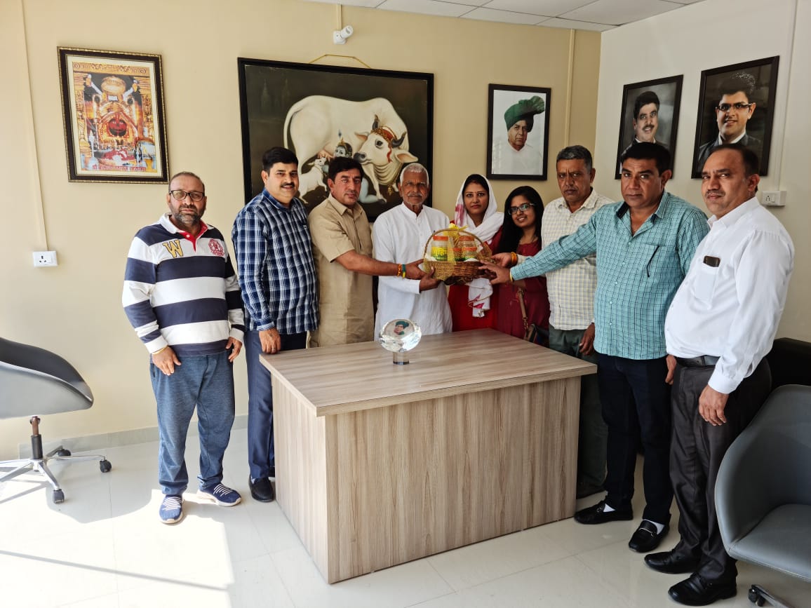 vibhapandey's tweet photo. As part of women welfare, we have generated livelihood for Haryana women in villages.

Thanks to @nainachautala ma'am and @SheelaBhayan ma'am for continued guidance 🙏

@DalbirDhankar @AnantramTanwar @RishiRaj_JJP @JJPofficial @ITCELLJJP @JJPWomenCell @Join_Manthan @AnuPatoudi https://t.co/MnPSnxOzE2