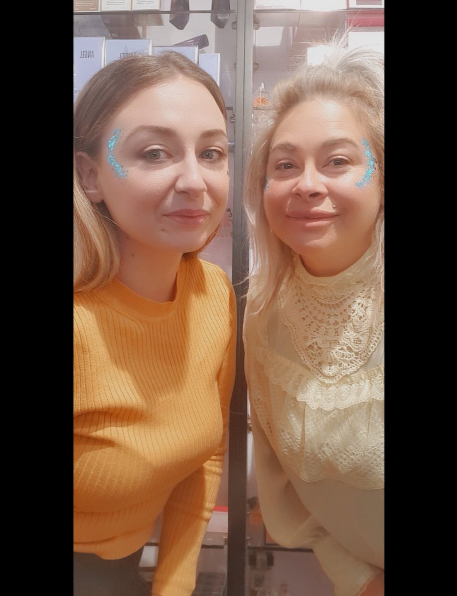 TpsIslington's tweet photo. From today until 14th March we are taking donations to help Ukraine. Pop in to store where our teams will be wearing blue and yellow to show our support. Make a £2 donation or personalise a ribbon with all proceeds going to the DEC #wecare #Ukraine @TPSPeople @stevendaytps https://t.co/YrNNtpDYME