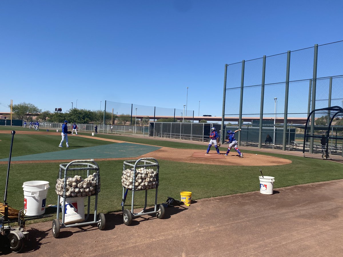 AMUNOZATX's tweet photo. Got to catch some of the @Cubs MiLB workouts yesterday up close and personal. Basic fundamentals in every aspect of their game everyday is what makes them better. #SpringTraining22 #CompadresTrip22 https://t.co/1r2NhabZnf