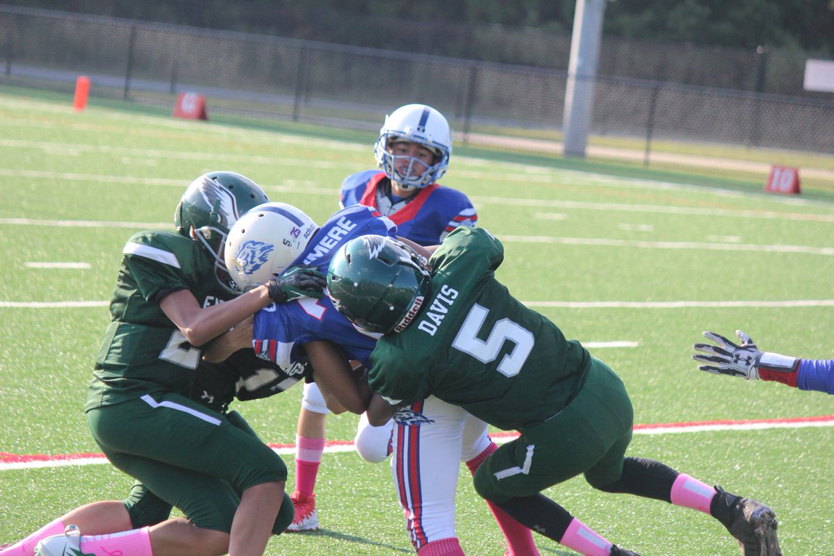 thequeenb661's tweet photo. This popped up on my memory today! Even at 7 @Jayden1Davis was bringing them down! #footballmom4eva 🥰 #5IsMyFavoritePlayer 🏈 #AlwaysAEagle 🦅 #FlashbackFriday https://t.co/cMWuXp5Qy9