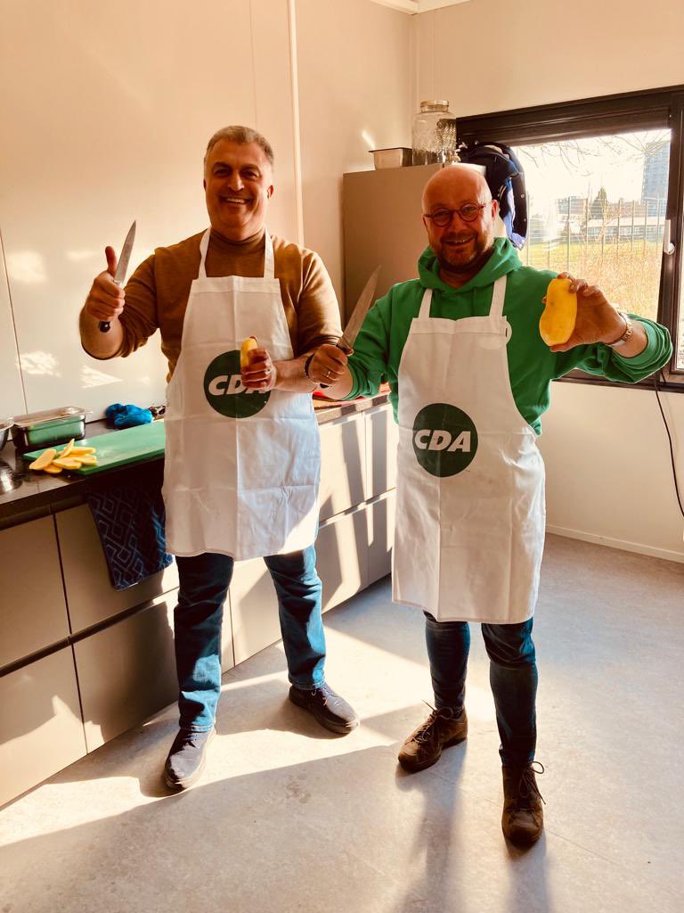 Bij <a href="/CDAsliedrecht/">CDA Sliedrecht</a> noemen we <a href="/NLDOET/">NLdoet</a> net iets anders: friet2meet! Vandaag op de <a href="/SocialeMoestuin/">Moestuin Sliedrecht</a> ! #frietpower #goedvoorelkaar #GR2022