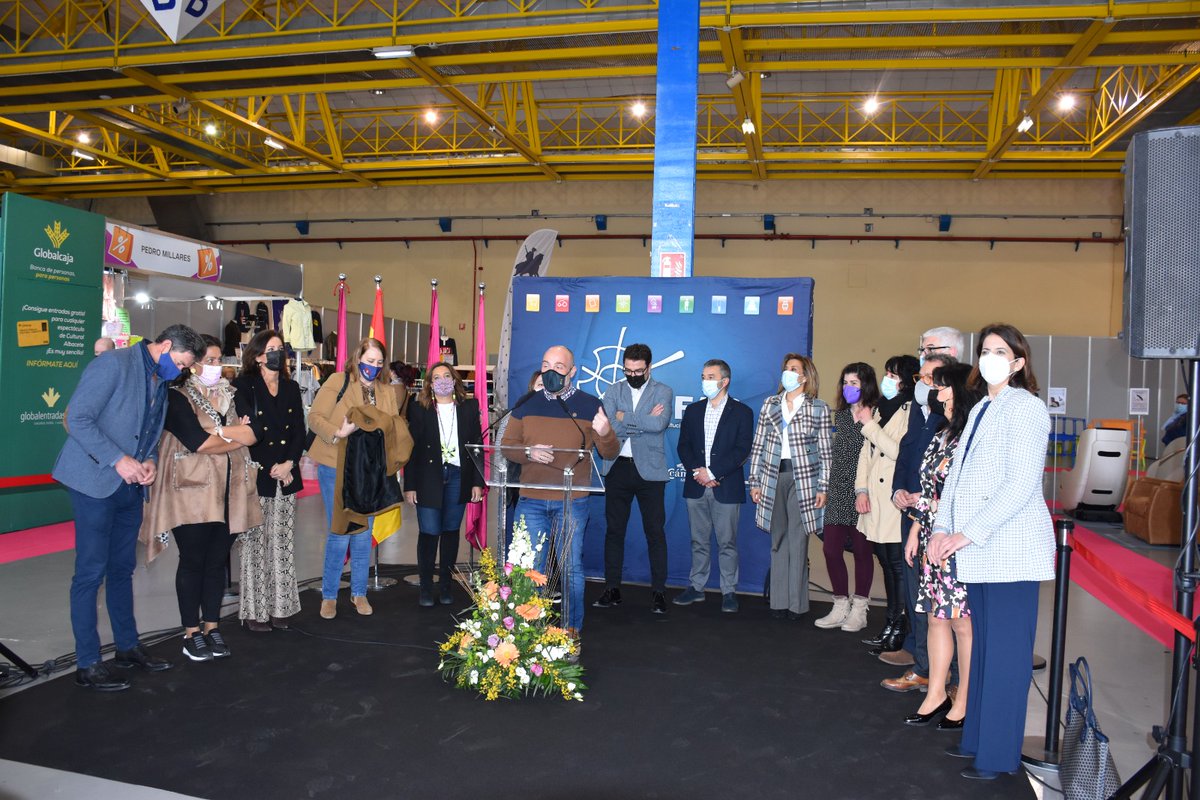 AytoAlbacete's tweet photo. 🛍️ #Comercia la Feria de Hogar, Liquidación y Stock, ya ha abierto sus puertas, con 5️⃣0️⃣ expositores de #Albacete y provincia, pero también procedentes de Cuenca, Ciudad real, Valencia, Murcia, Yecla, Cartagena, Valladolid, León, Barcelona y Huelva.

📌Horario de 10 a 21 h. https://t.co/LmNWHZ5Mwc