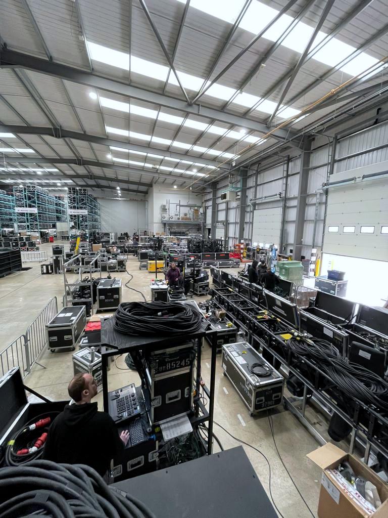 bcracknell's tweet photo. The @JosephMusical Lighting team lead by @chrisvaughan08 making final preparations @ChristieLitesUK to GOGOGOGO! to our Production week @PalaceAndOpera . The Production opens 23 March! https://t.co/G7V1jhHXNx