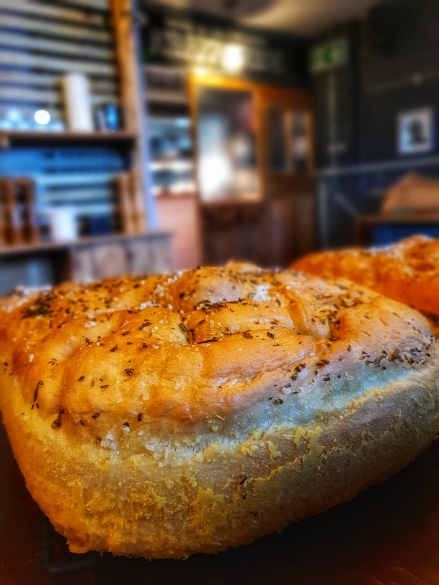 On a cold, wet day, there's nothing better than the smell of freshly baked bread! Made daily our rosemary focaccia just makes me happy! Who's with me?! #baking #freshbread #chefperks