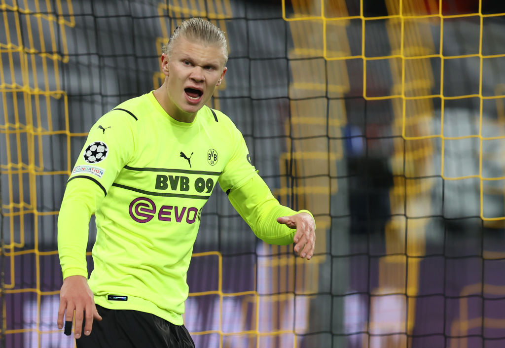 FourFourTwo tweet media