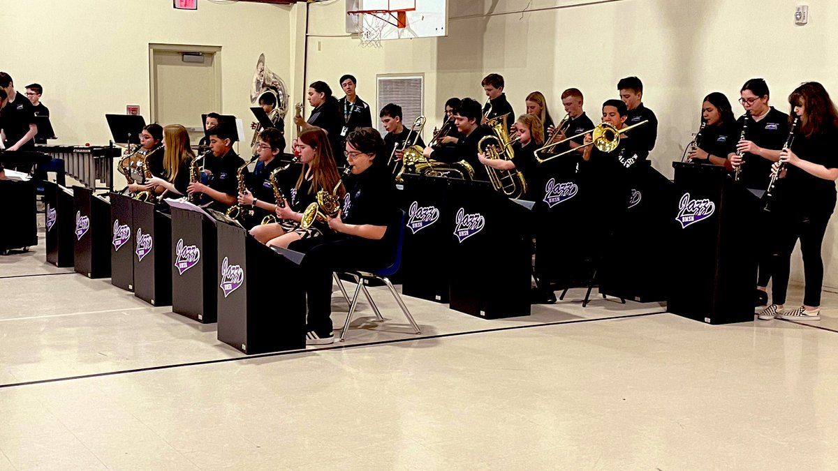 CuringtonElem's tweet photo. #FineArtsDay @CuringtonElem is in full swing (literally) @BoerneMSNorth @BMSNBand #JazzBand #Orchestra @BoerneISD https://t.co/pXgnNnaHfv