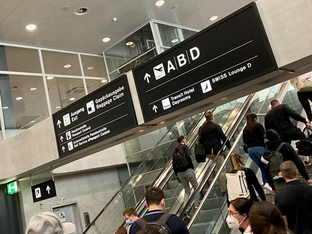 Touchdown… back again! 🛬 (@ Flughafen Zürich - <a href="/zrh_airport/">Zurich Airport</a> in Kloten, ZH) swarmapp.com/c/9Jz8pFI60Mr