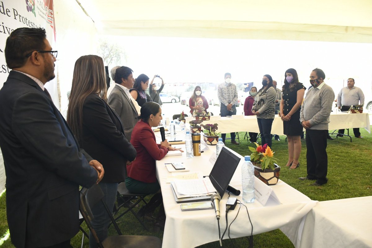 AALMAC_Mx's tweet photo. #AALMAC continúa fortaleciendo la figura de los cabildos mexicanos progresistas y hoy tomó protesta a la nueva directiva de la @conasyr en el estado de Hidalgo, instancia que se sumará a las acciones de la agenda que se impulsa a nivel nacional en favor del municipio mexicano. https://t.co/0jS9CF5KPj