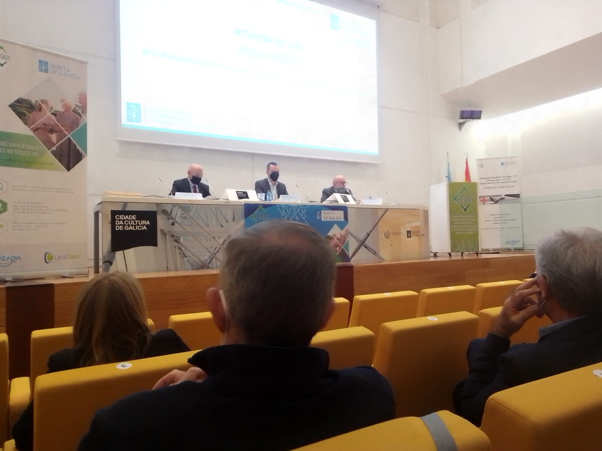 fgonabe's tweet photo. Un placer acompañar a la Federacion Galega de Asociacións Universitarias Sénior #Fegaus en la jornada organizada en Santiago 'Diálogos Universidad/Mayores en el siglo XXI' 🎓
Desde la @Xunta seguiremos apoyando los programas que favorecen el envejecimiento activo y saludable👵👴 https://t.co/bThzXauj6t