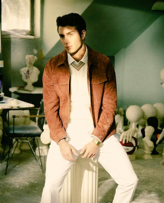 Seni herkese anlatmak isterim ama, kelimeler yetmez... 💙 <a href="/onursyaran/">Onur Seyit Yaran</a>