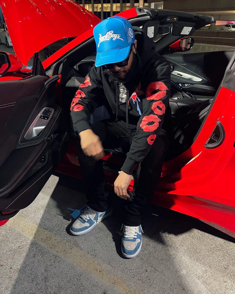 Rackboy1k's tweet photo. if i execute this time i’m makin crazy M’s! 🎲❤️‍🔥💋  @rackboysapparel https://t.co/WZDvPftgHe