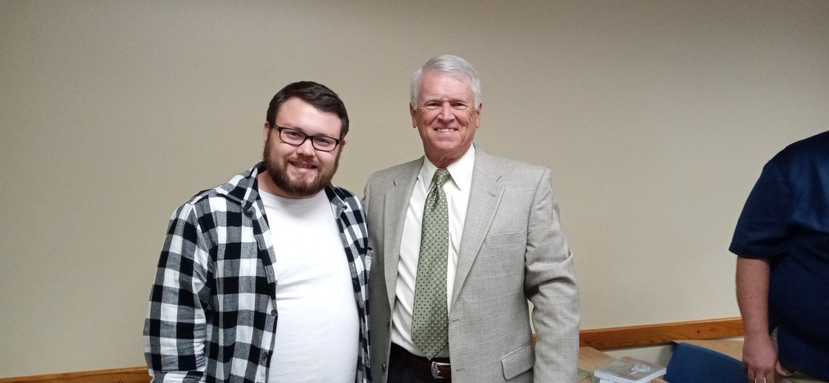 JordanSmithPXP's tweet photo. Being back at the ballpark calling high school baseball again felt wonderful yesterday. It also made me really grateful that I had the opportunity to meet one of the reasons why I got into this career in @BrownieTw last year. It was an absolute honor to meet you, sir. https://t.co/e7JSiXCAtk