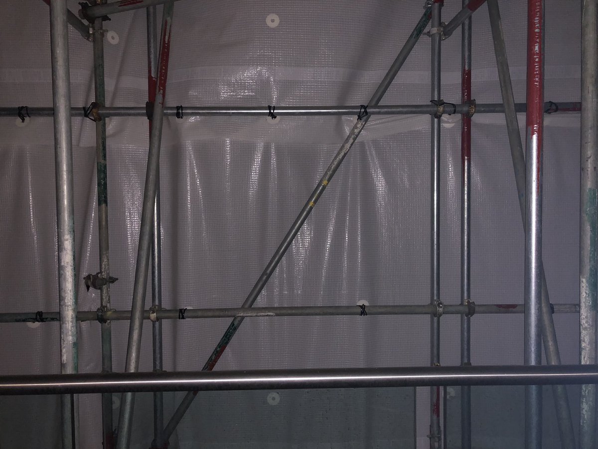 Day 53 #LifeBehindMonarflex 

This will be my last night in London for a couple of weeks, getting away before I lose my mind utterly. This oppressive, constantly combative environment is not healthy. A cruel infliction on honest hard-working people. Govt has *a lot* to answer for