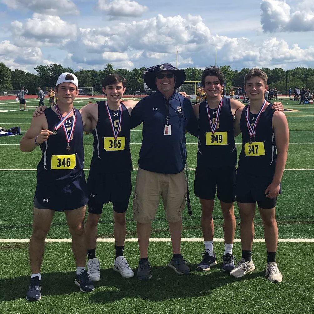 🚨We're Hiring🚨
Shrewsbury Boys and Girls Track &amp; Field is still looking for Assistant Coaches to join us for the 2022 Spring campaign.  
Paid and volunteer positions still available.  
Season begins March 21st.
DM me for details
<a href="/colonialsthrows/">Coach Besaw</a> <a href="/ColonialsAD/">Shrewsbury Athletics</a>