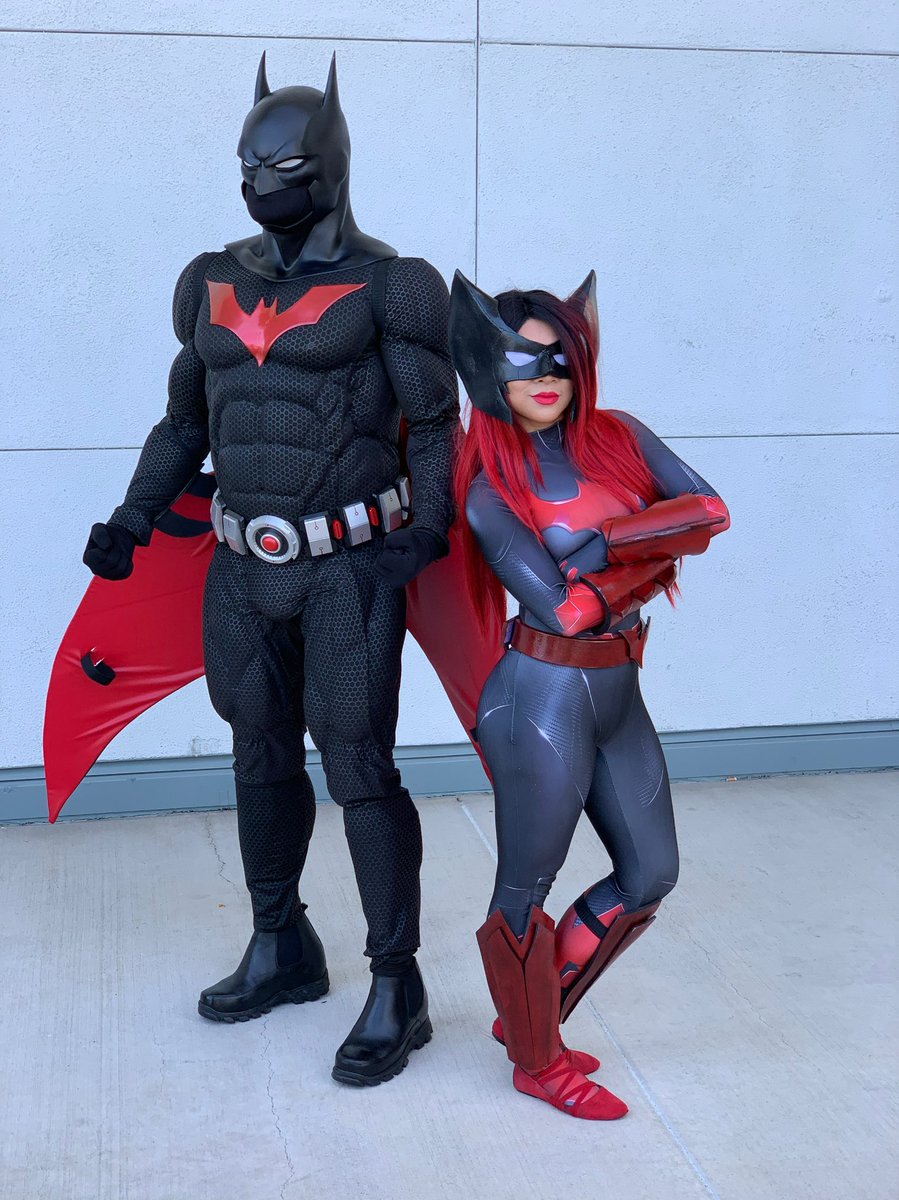 🖤❤️Lego Batman is my favorite Batman movie.  Now I’m watching Batman: The Killing Joke and I am shooketh 😮

How does #TheBatman compare? 🧐