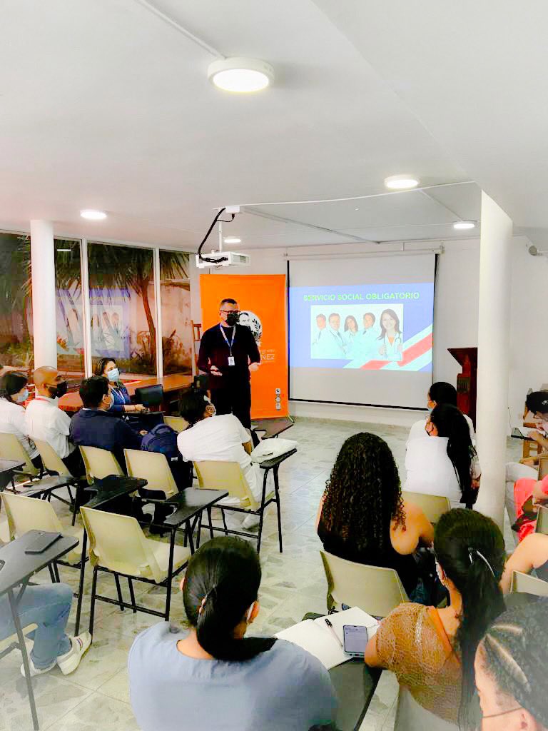 osierra50's tweet photo. La mas reciente cohorte de egresados del programa de Enfermería de la @CURNHumanidades sede BAQ, recibió hoy, de parte de @salud_atlantico, orientación sobre el 2° proceso de asignación de plazas de Servicio Social Obligatorio de 2022, que organiza el @MinSaludCol
#CURN https://t.co/zaF7kb3YZR