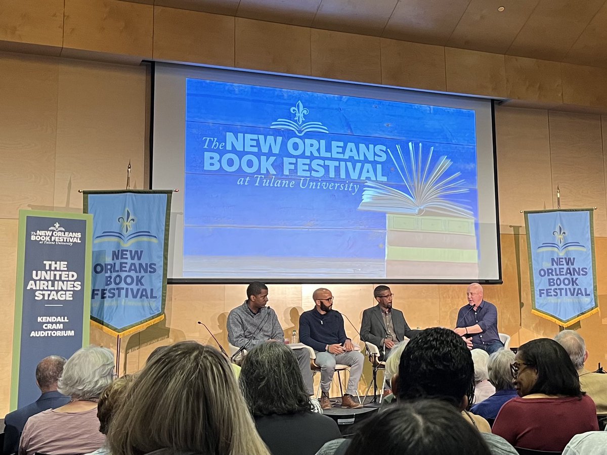 _Perrydise's tweet image. “People talk about slavery like it happened in the Jurassic period. Like there were dinosaurs and enslaved people roaming around” -@ClintSmithIII