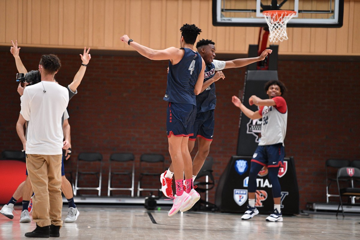 IvyLeague's tweet photo. QUAKERS IN THE HOUSE.

@PennMBB was the final team to address the media prior to its open shootaround this afternoon. The Quakers play Yale tomorrow at 2:00pm in the second men's semifinal.🌿🏀

@TIAA | #IvyMadness https://t.co/g8J7e7O3je