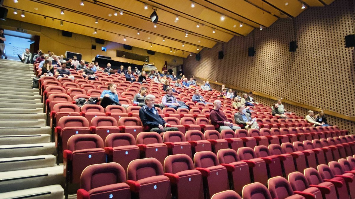 SBDD_Hasselt's tweet photo. There was still a good attendance for the last talk and the closing remarks of this year’s programme chair, Prof. Miloš Nesládek. We hope to see you all again next year for #SBDD27 ! #SBDD26 #diamond https://t.co/fH2m2KqFsa