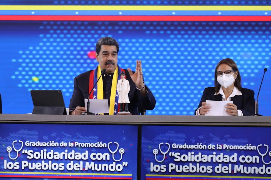 mippci_ven's tweet photo. 📢¡𝐀𝐬í 𝐥𝐨 𝐃𝐢𝐣𝐨!  🇻🇪
Pdte. @NicolasMaduro: Mientras que en Brasil, Colombia, Estados Unidos y Europa la pandemia tuvo siete olas, miles de fallecidos, en Venezuela logramos control, cuidados, prevención, tratamientos.
#DiálogoEsReconciliación https://t.co/6LK0zbGeY6