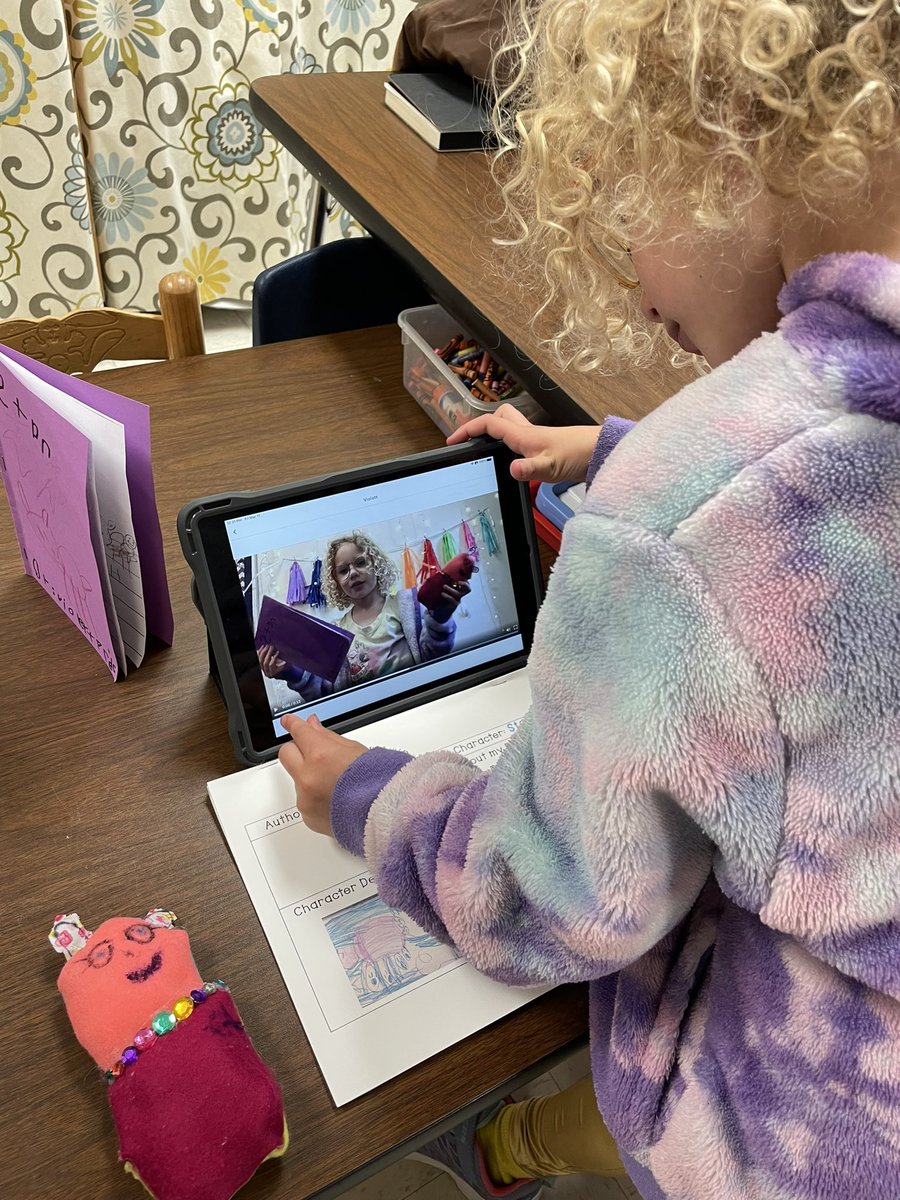 labrowder's tweet photo. Had the honor to learn from some amazing kindergarten authors this afternoon! The balance within the blended learning classroom was so well designed and thoughtful. #LPtech https://t.co/kYuGaRSYtQ