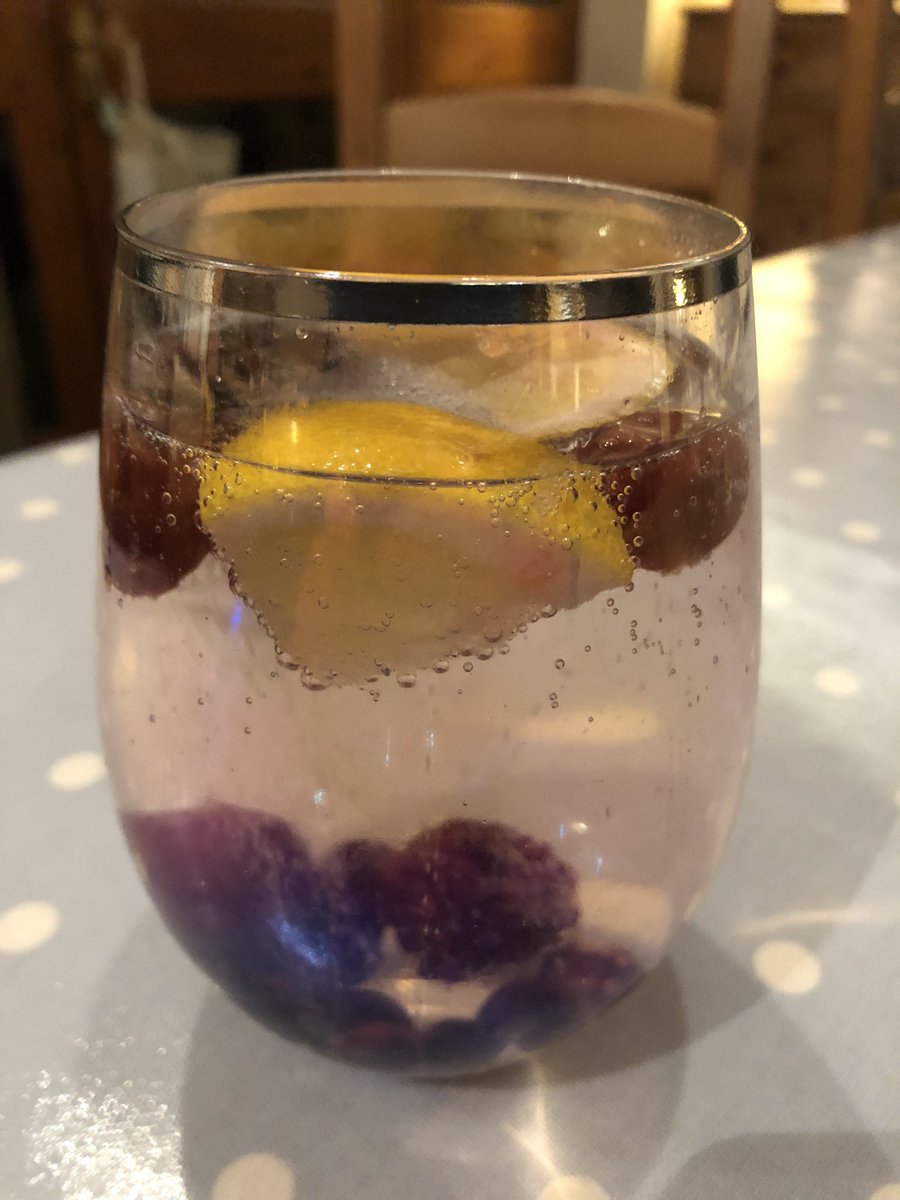 PFSClassics's tweet photo. Strange week. Singular lack of urgency from many people. Anyway, to hell with it, this is my fourth…

G&amp;T mit fruit! 👊🏻

#HeresToTheWeekend #FridayFeeling https://t.co/cXCBfDCr1p