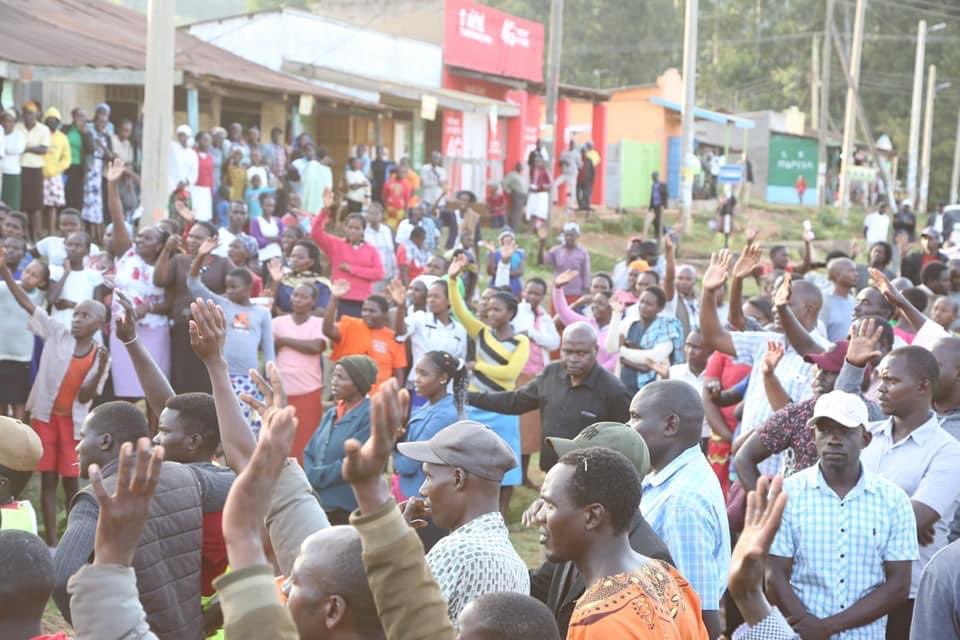 ketercharles's tweet photo. Thankyou Cheptuiyet, Kamaget and Kebeneti for your warm reception.

We shall walk together to transform our great county of Kericho.

Ongoberurook Kiptayaat. 

#kerichokwanza 
#FormNiKuTransform https://t.co/0anuTnbW19