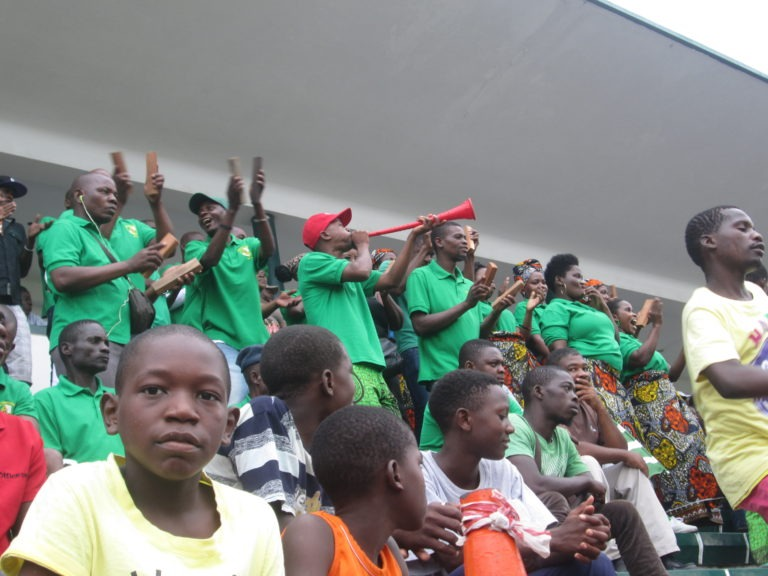 FerroBeira's tweet photo. El club ganó 5 títulos (1982-89-96-97-98), y en la Copa Mozambique se consagró en 2 ocasiones (1992 y 1998). 

Además somos el club de Mozambique que más lejos llegó en competiciones internacionales, alcanzando la fase de grupos en una ocasión, y en otra, la segunda ronda. https://t.co/LDN67l81Zy