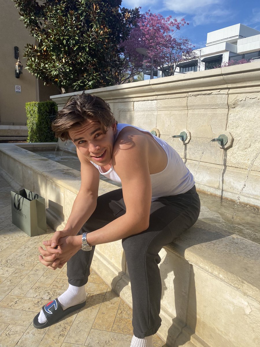 hayes-grier-imagina