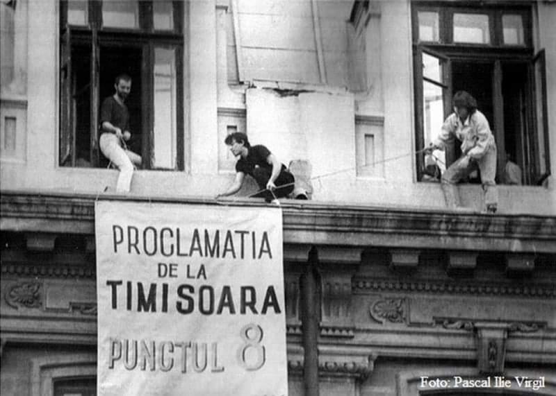 PolitehnicaT's tweet photo. 𝐌𝐚𝐫𝐜𝐡 𝟏𝟏, 𝟏𝟗𝟗𝟎 | 𝐏𝐫𝐨𝐜𝐥𝐚𝐦𝐚𝐭𝐢𝐨𝐧 𝐟𝐫𝐨𝐦 𝐓𝐢𝐦𝐢𝐬𝐨𝐚𝐫𝐚
👉 Can't forget this day which should have made a huge difference within the post-revolution time frame.
👉 Won't forget article 8 of the Proclamation. We are Timişoara!

#adifferentclub #Respect89 https://t.co/6OEEOrwecN