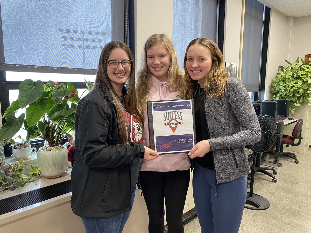 Addi Schmitz, Jodee Borgerding and Grace Schroller have made State Finals in Local Chapter Annual Business Report! Congratulations!🐾