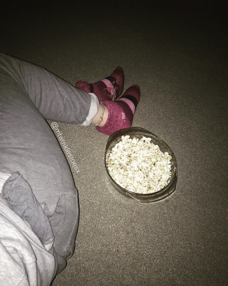 mtwinklestoesx's tweet photo. I’ve got the sweet stuff you just need to bring the salt. RT and follow for private snap. 
#Feet #feetworshi̇p #footlover #smellysocks #fluffysock #FridayFeeling https://t.co/LHM9xNwAsE