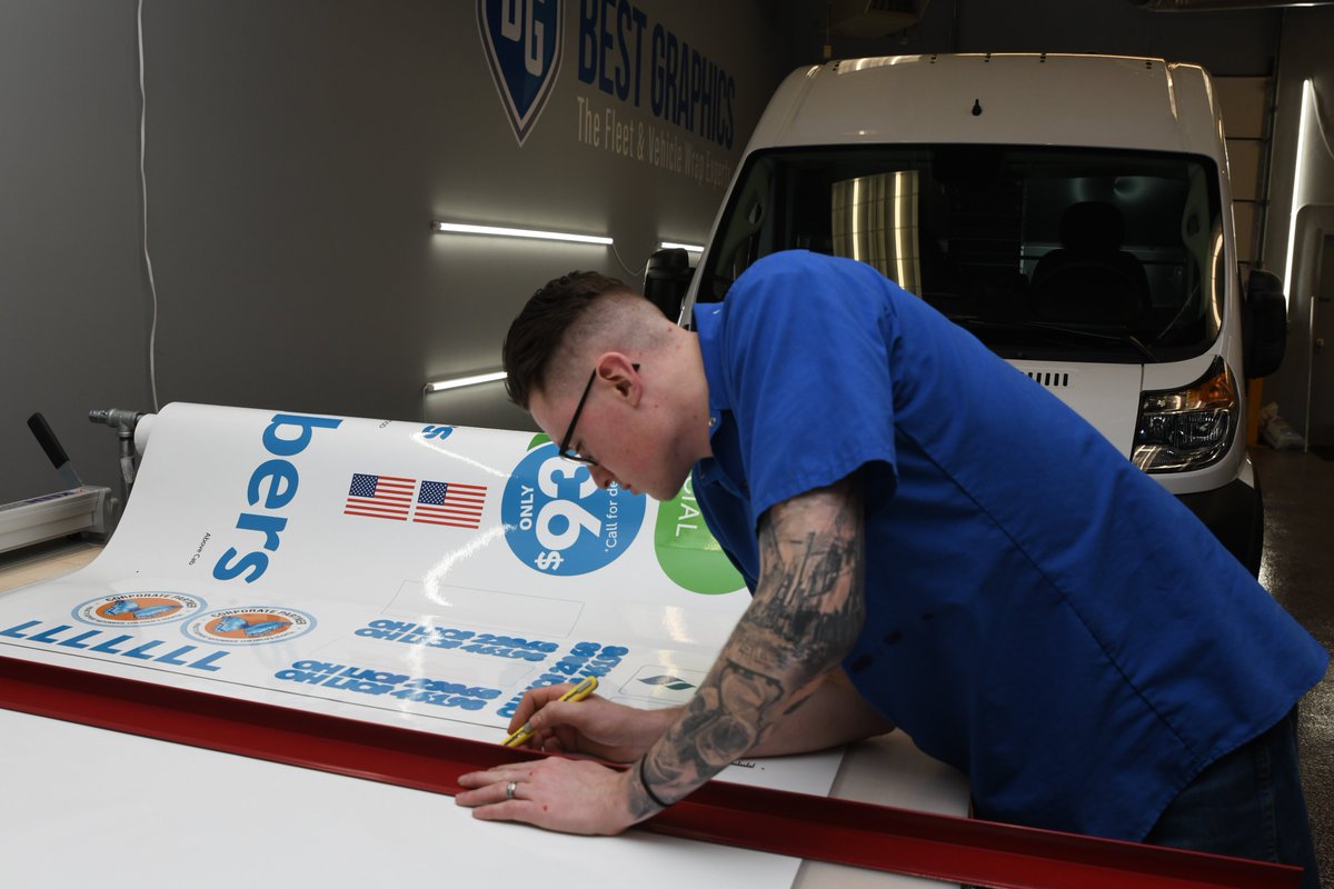 getbestgraphics's tweet photo. Happy #FleetFriday!

Check out our graphic production specialist Orin Reames producing new fleet graphics for The Eco Plumbers

#choosethebest #fleetgraphics #vehiclegraphics #graphicinstallation #fleetwraps https://t.co/4lPOA8XIV9