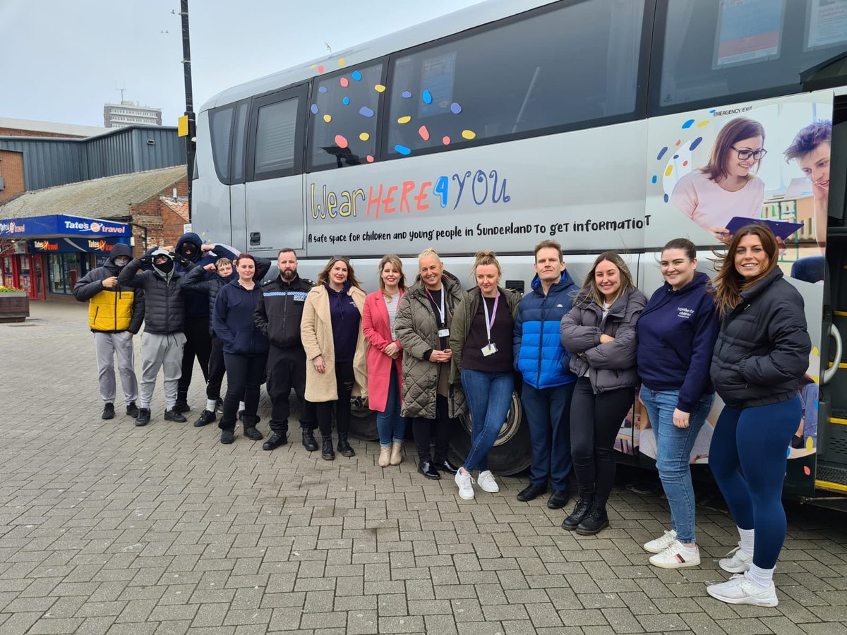tfcsunderland's tweet photo. It was great to welcome @NorthumbriaPCC to our Wear Here 4 You mobile provision bus today at Park Lane Interchange in #Sunderland. The bus offers a safe space for young people in the city to get info, advice and support on the things that really matter to them. #WearHere4You https://t.co/So0PJjzuCU