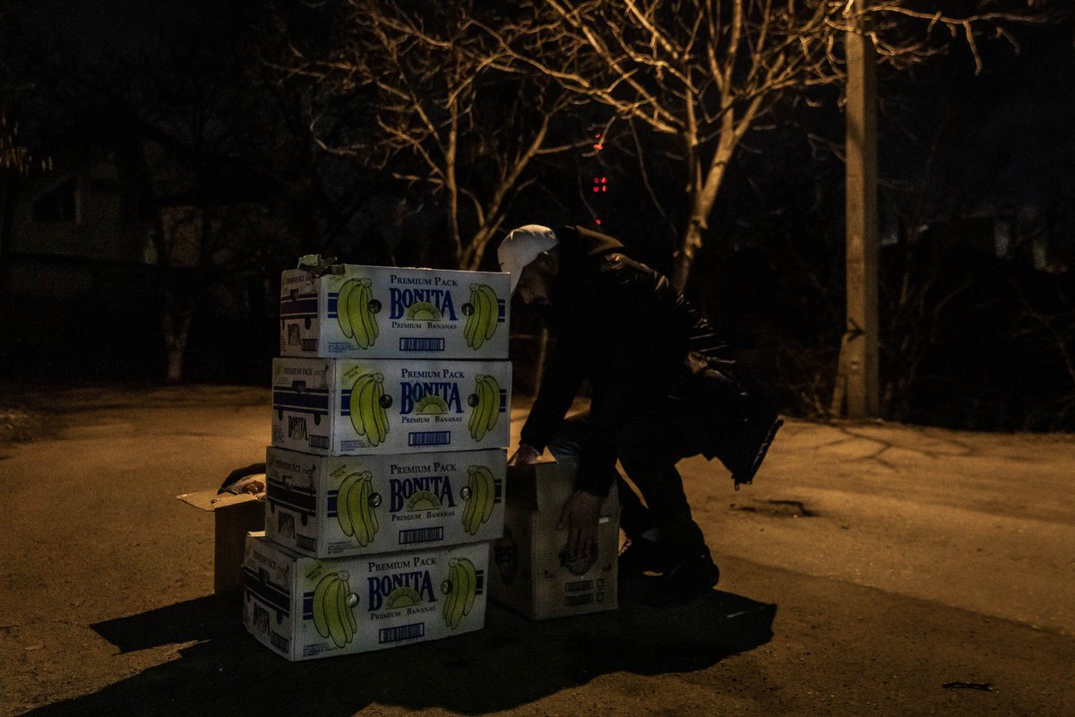 To reach Mykolaiv, Ukraine—a city targeted by Russian forces—WCK partner Team Humanity left Moldova before dawn with fruit, baby food &amp; more for families in the city. After distributing items, the team evacuated a group of women &amp; children to safety in Moldova. #ChefsForUkraine