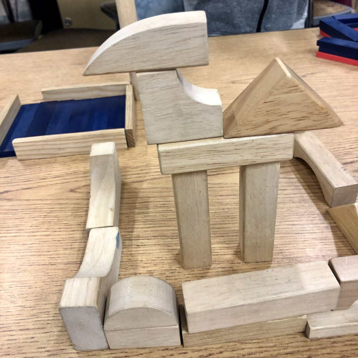 CaedmonArt's tweet photo. #CaedmonArt #CaedmonGrade2
A dog park and a camel!
Wonderful imaginations
#CaedmonCreativity
#TheCaedmonStory
#MontessoriArt https://t.co/VdfIGUYSjh