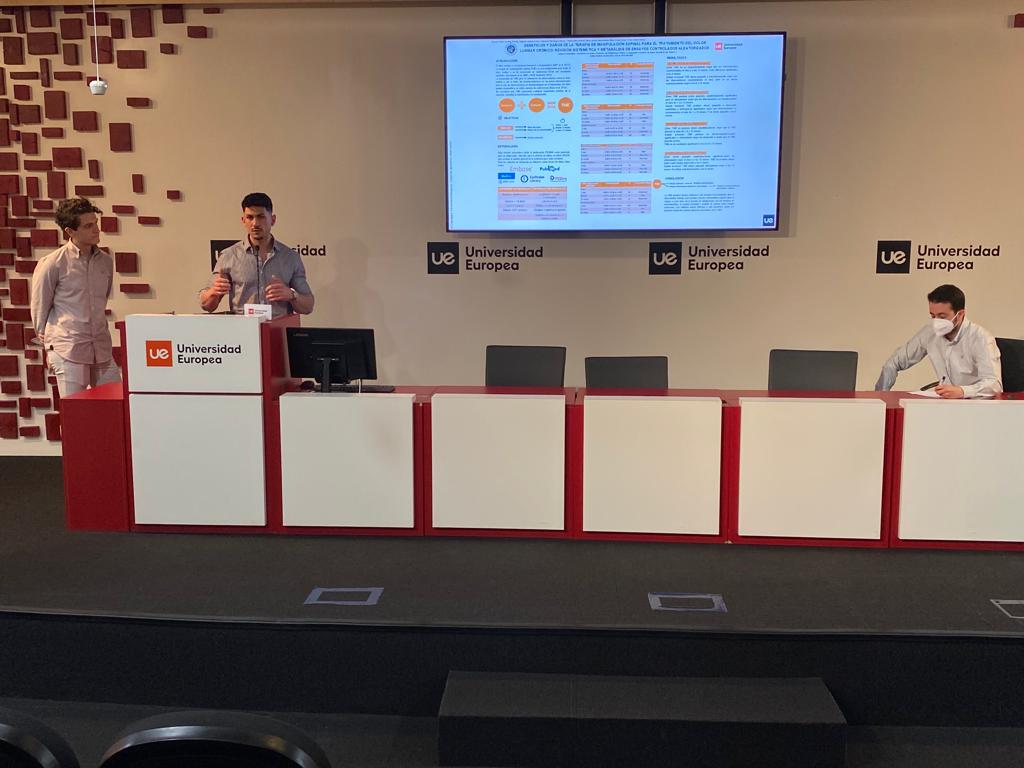 terapiamanualUE's tweet photo. 🔴#Fisioreview🔴
Mesa redonda: Columna lumbar
BENEFICIOS Y DAÑOS DE LA TERAPIA DE MANIPULACIÓN ESPINAL, PARA EL TRATAMIENTO DEL DOLOR LUMBAR CRÓNICO. REVISIÓN SISTEMÁTICA Y METAANÁLISIS DE ECAS
#terapiamanualUE #dolorlumbar #lumbar #TMO #dolor https://t.co/CqvuPYWnaK