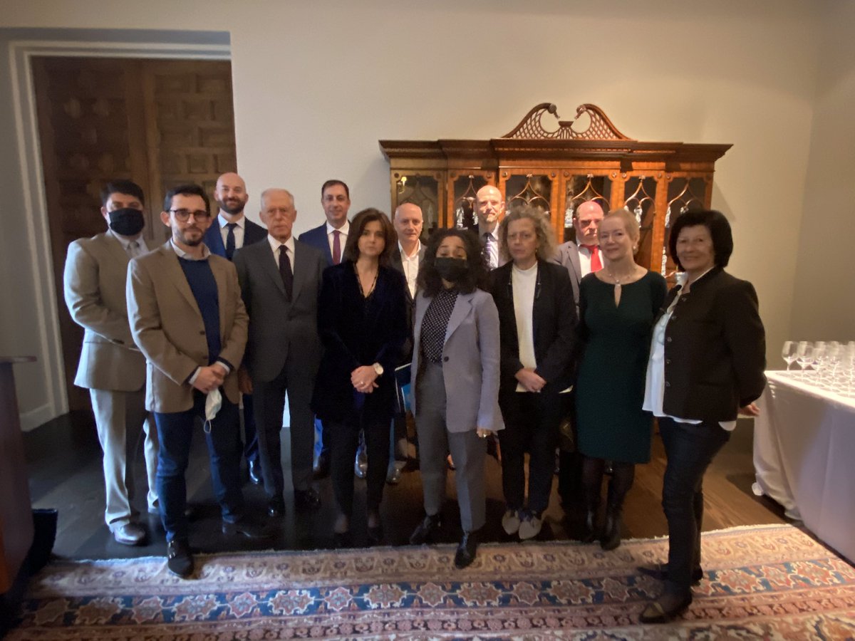 Encarnita Del Amor tweet media