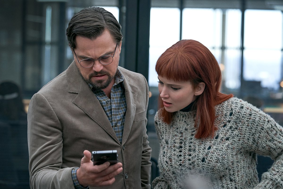 CreativeX2x's tweet photo. McKay’s @dontlookupfilm is nominated for #BestFilm at the @BAFTA's and 6 @CriticsChoice Awards including #BestPicture, receiving mixed reviews for the film’s satire, it is @Netflix’s second most watched movie within 28 days of release.

Watch the trailer: https://t.co/rXsBEqsOr5 https://t.co/7NTNP3AkMT