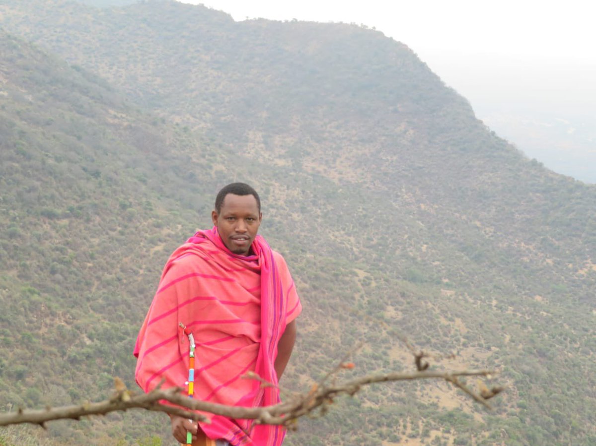 NaibungaC's tweet image. Little efforts counts, congratulation to Paul &amp;amp; Mark for emerging the best peforming manager &amp;amp; driver respectively amongst the @NRT_Kenya member conservancies. Both, working in @NaibungaC were awarded for exemplary performance. @Nature_Africa