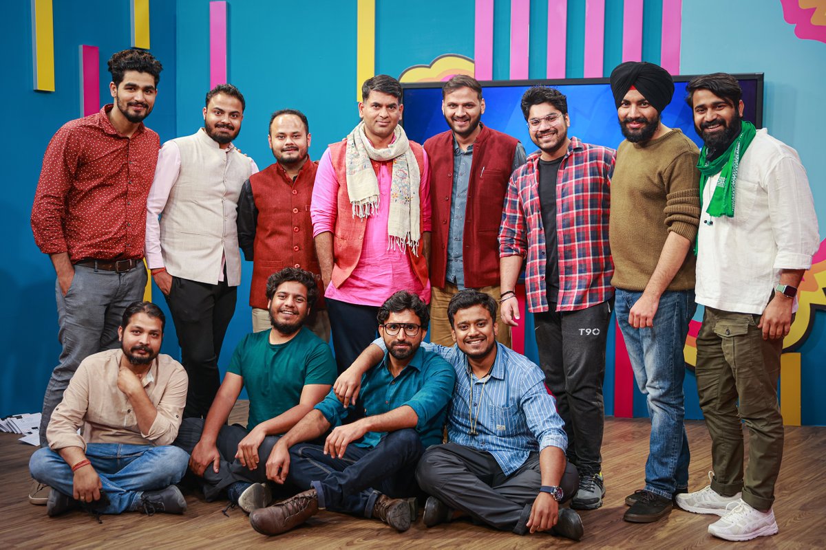 लगातार 20घंटे की शिफ्ट करने के बाद <a href="/TheLallantop/">The Lallantop</a> के धुरंधर.
#AssemblyElections2022 
<a href="/saurabhtop/">Saurabh Dwivedi</a>