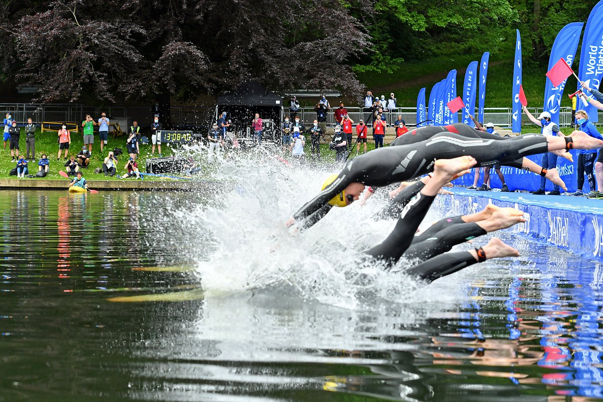 swimbikerungb's tweet photo. Give yourself a target 🎯 this summer, and aim for the finish line at #WTCSLeeds!

With our final 50 entries of the 100 grab your; 10% discount now, along with your FREE mug, and instant entry to win a signed @Lixsanyee top!

Use promo code THE100 HERE: https://t.co/oQfo3AT4Vj https://t.co/O69MZLhMFf