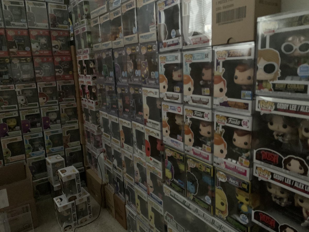 JPtheFunatic's tweet photo. @OriginalFunko I’ll never stop trying to win anything Funko related! 🤷‍♂️😂🙌  I Love collecting &amp; love the Funko Family #FunkoFam #FunaticOfTheWeek #FunaticForLife #FunkosForever #FOTW @OriginalFunko https://t.co/IHHwhPFre8
