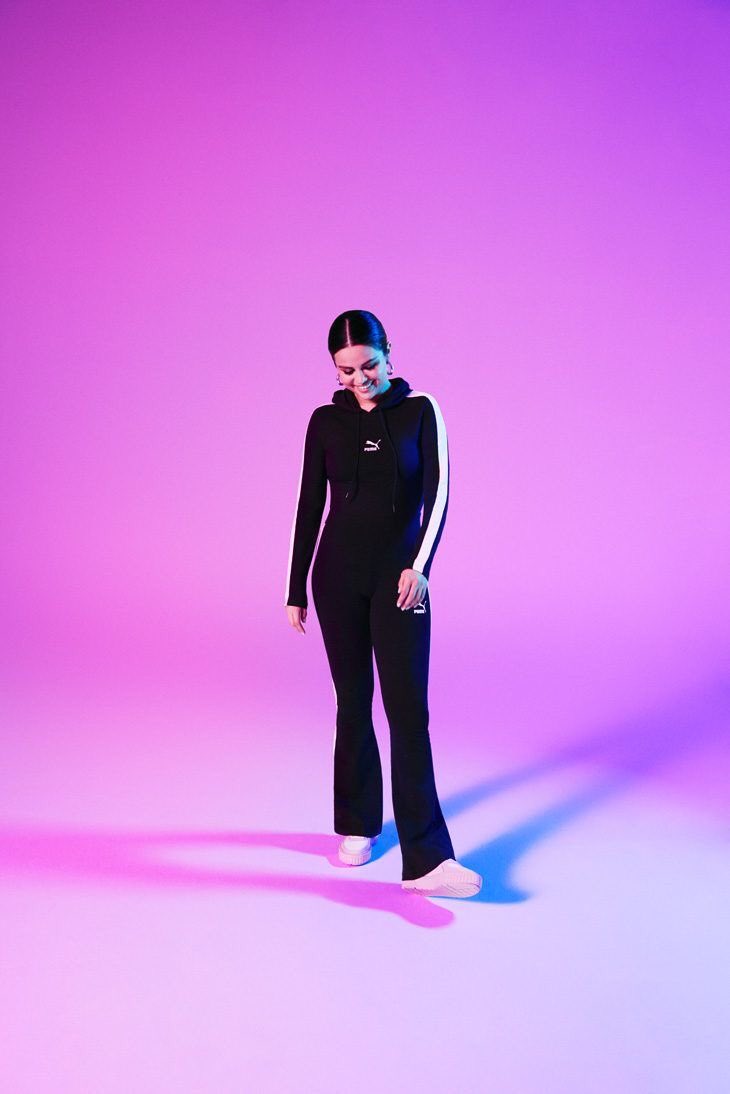 VoteSelenaGNow's tweet photo. If you did not vote (25 times) in this category today, reply 👇

I vote for Selena Gomez as #ArtistaFavoritaFemenina at #LatinAMAs 2022 https://t.co/KlZYEXPyEw