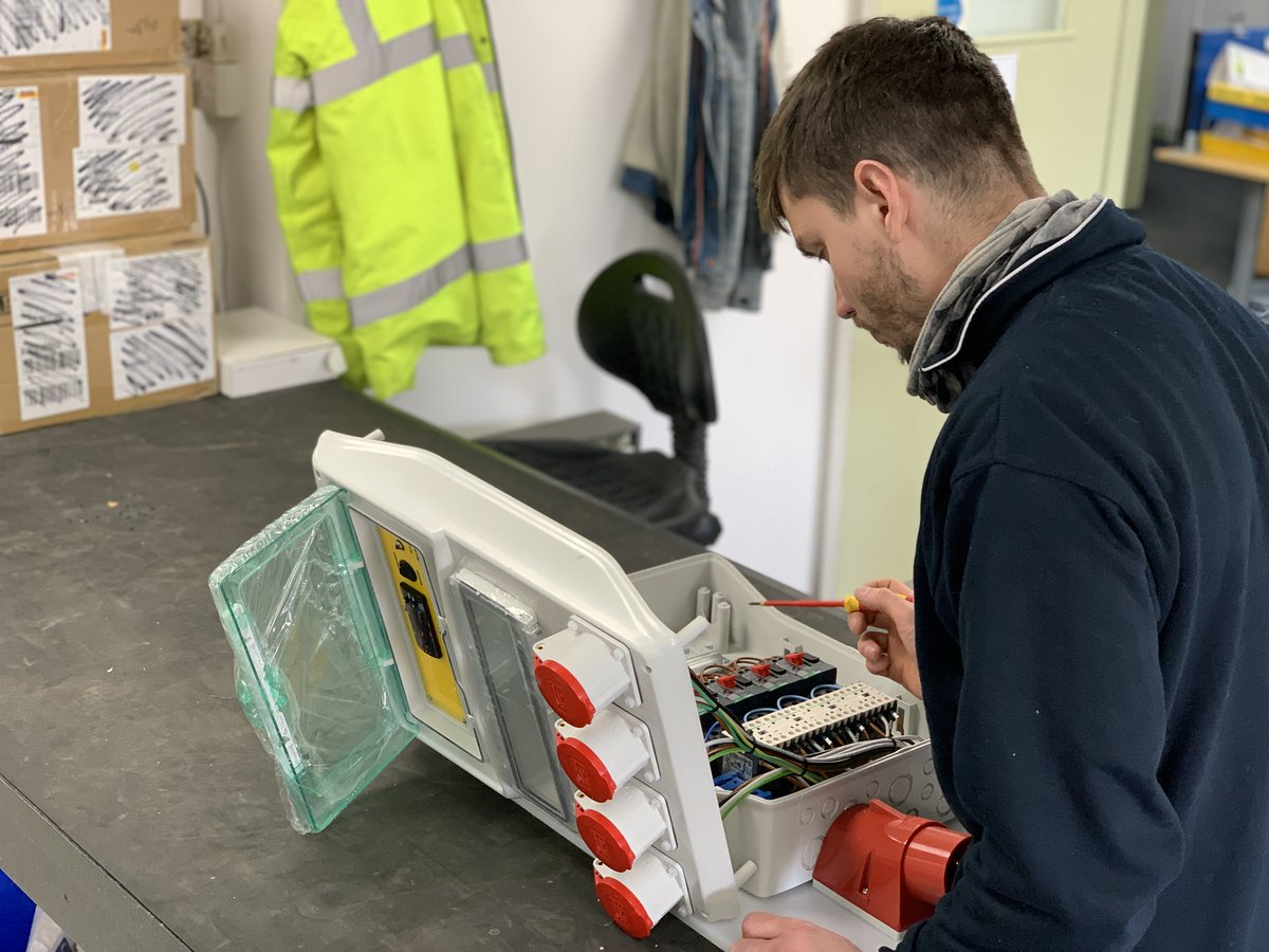 Martin_Lishman's tweet photo. Service Manager Richard giving one of our Temperature Differential fan controllers the final check before it gets sent to a farm in France. @GARFORDbyNOVAXI @doncal721 #cropstorage #harvest2022 https://t.co/1OhIcdEimW