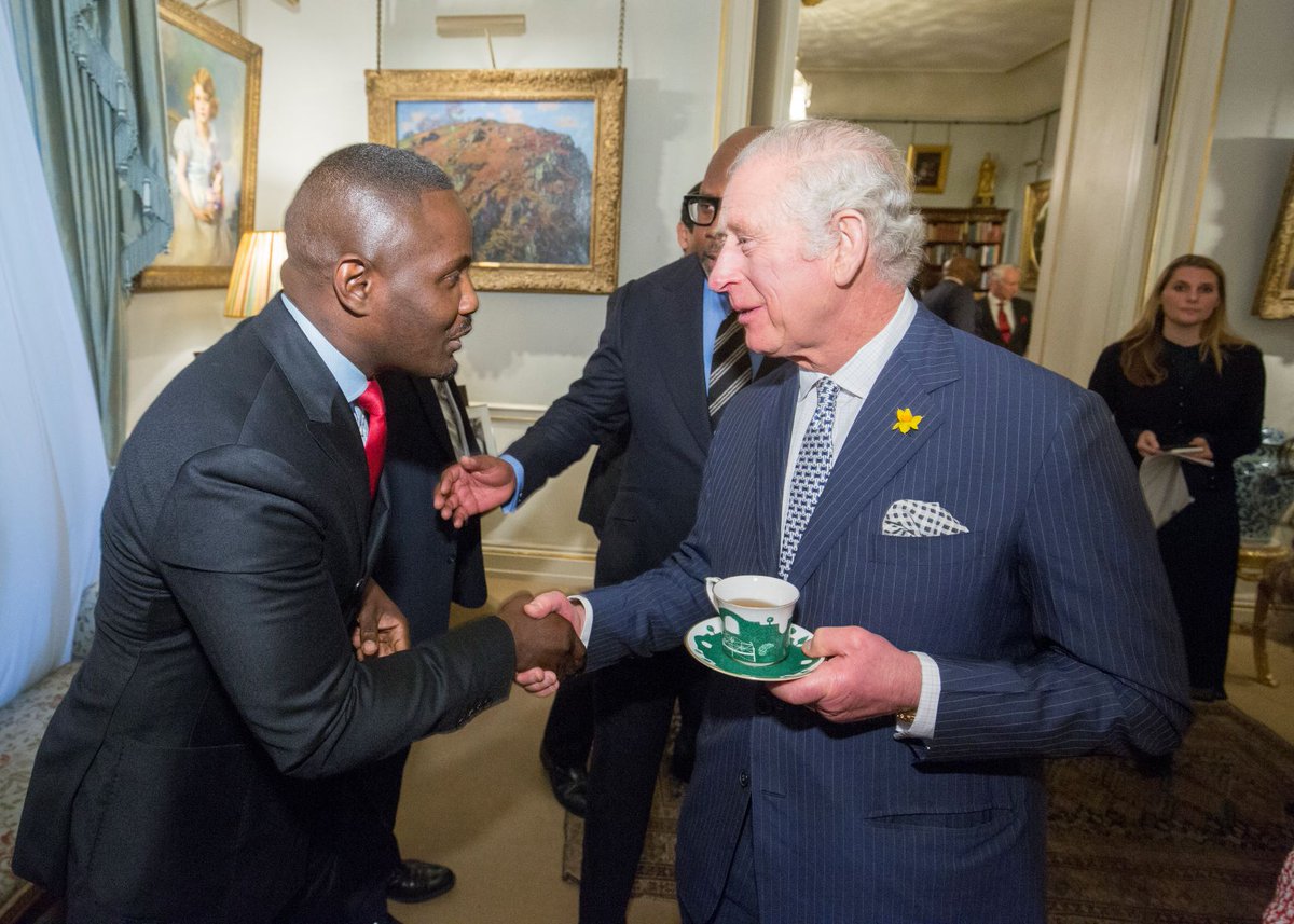 Last week, Prince Charles hosted our CEO and the Powerlist delegation at Clarence House, where he discussed the importance of Foodmove as a last mile delivery company with the Prince of Wales

Click the link to read more

foodmove.co.uk/2022/03/11/tob…

#foodmove #PrinceCharles