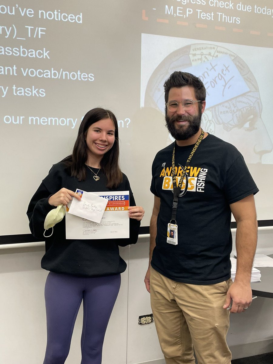 #D230inspires goes to the fabulous Emily Ballou! Emily helped to start up the VJA Craft Club - a new way for students to express themselves and meet new people. <a href="/AndrewHS_d230/">Victor J. Andrew High School</a> <a href="/CHSD230/">District 230</a> <a href="/vja_salmich/">すばる42</a>