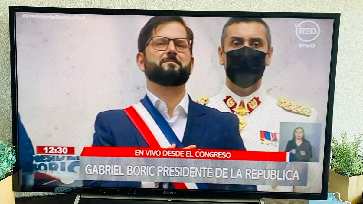 Naranhamila's tweet photo. Ahora si!! Mi presi 🥰🌳✨

#Chaoconchatumadre #ChaoPiñeraCTM https://t.co/ByziAgtVzw