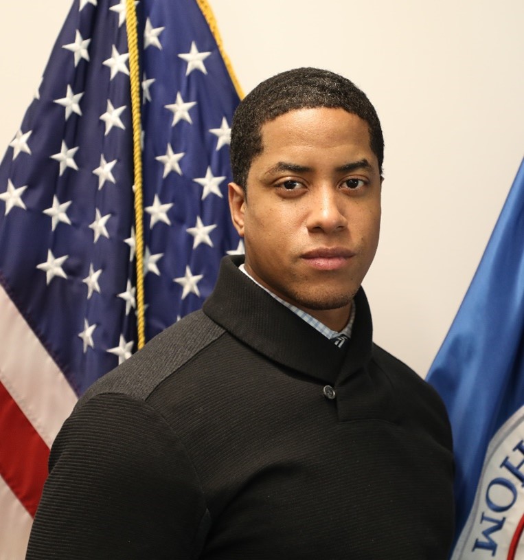 DFONewYork's tweet photo. This #FeatureFriday showcases Army Veteran and NYFO Mission Support Specialist Joseph. After retiring from the Army, Specialist Joseph continued serving his country when he joined #TeamCBP in 2021. While not at work, he is a family man who practices martial arts! #ThankYou https://t.co/fcP8qUtbFz
